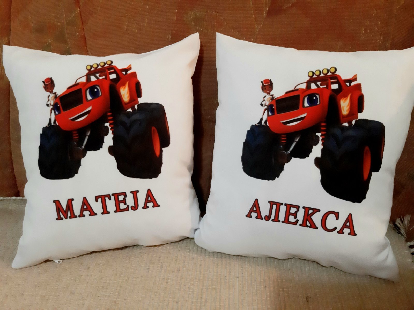 Poklon za rodjendan  deca/Ukrasni jastuci za decu/IMG-d20b50fe79b59d0d3c6d124661320057-V.jpg